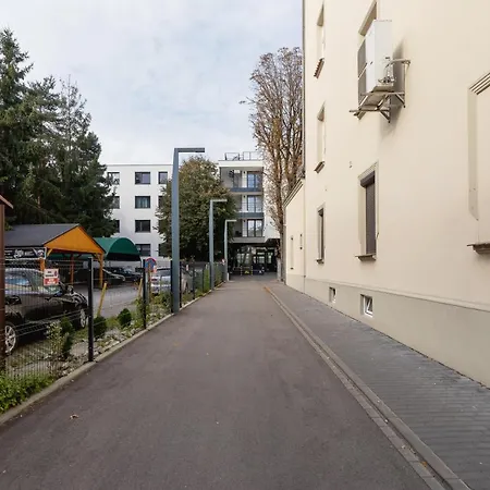 Riva Verona By Renters Prestige Apartament Kraków