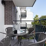 Riva Verona By Renters Prestige Apartmán Krakov